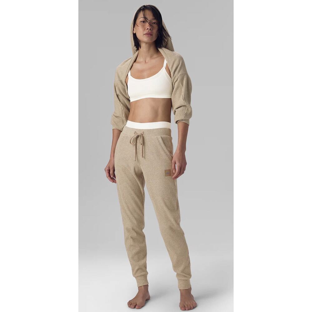 Alo Yoga Muse Sweatpants in Gravel Heather Size Large